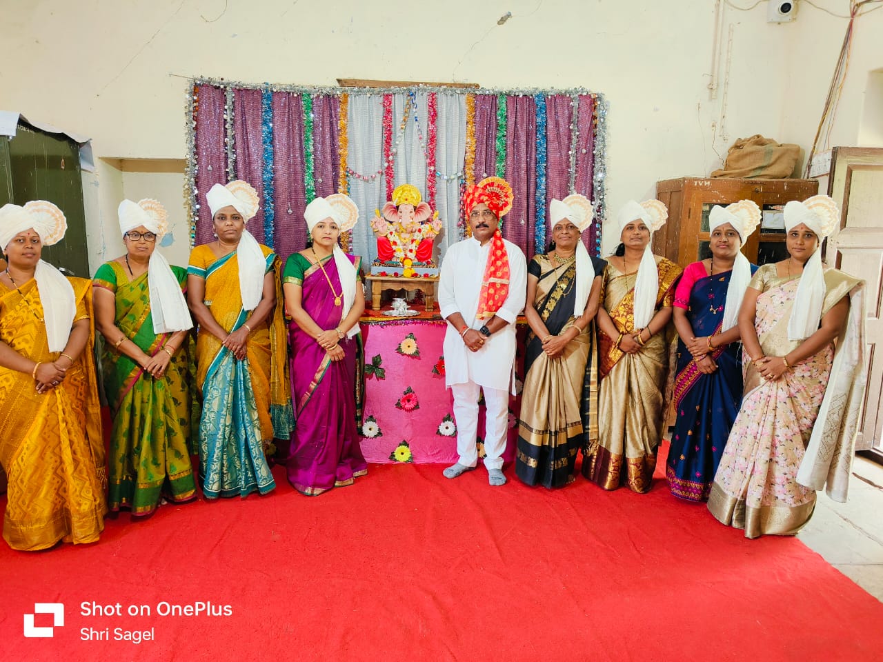 जागृती विद्यामंदिर माध्यमिक उच्च माध्यमिक प्रशाला नेहरूनगर सोलापूर येथे श्री गणेश विसर्जन मिरवणूक थाटामाटात संपन्न झाला….