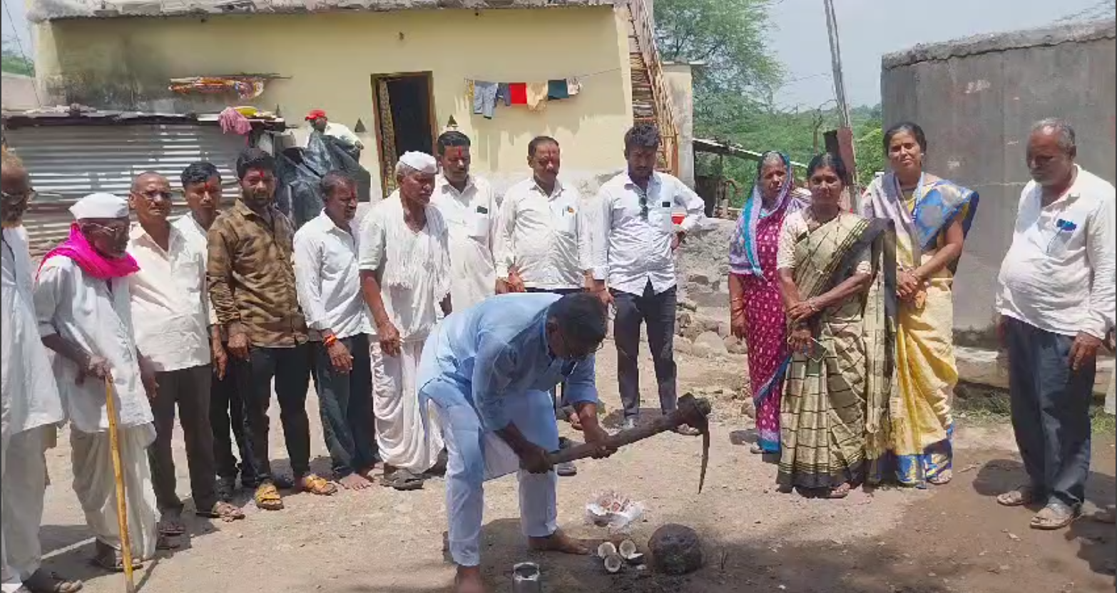 दक्षिण सोलापूर तालुक्यातील वांगी येथे आर ओ प्लाॅंट चे उद्घाटन…