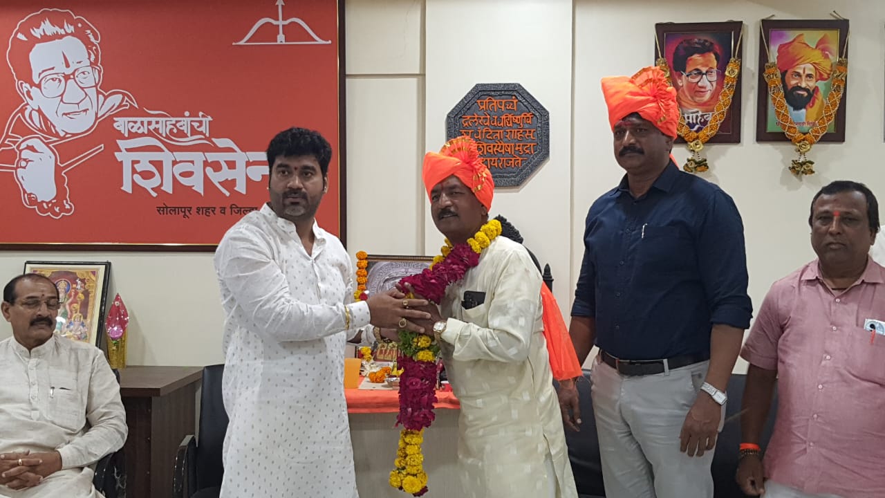 सार्वजनिक मध्यवर्ती नवरात्रोत्सव मंडळ कार्यालयाचे उद्घाटन….