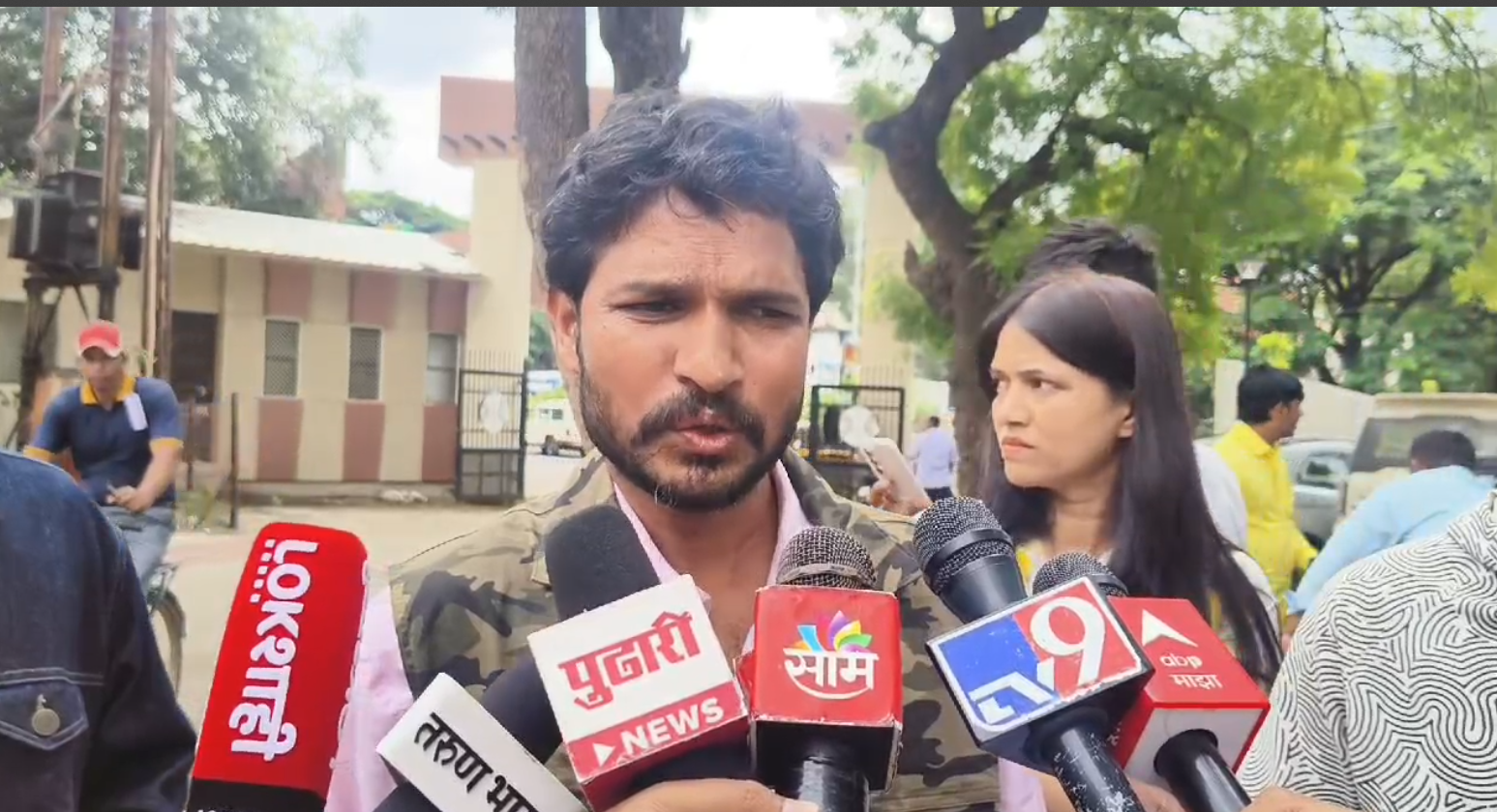  सांगोल्याचे माजी आमदार गणपतराव देशमुख यांच्या जीवनावर आधारित चित्रपट ‘कर्मवीर आबासाहेब’ लवकरच प्रेक्षकांच्या भेटीला….