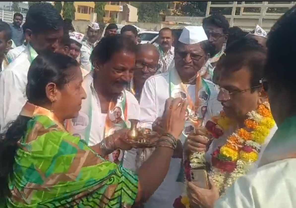 निलम नगरच्या पदयात्रेत काडादींनी दिली हाक……