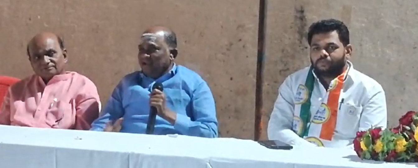   सुरेश पाटील महेश अण्णांसोबत.. म्हणाले विष प्रयोग केलेल्यांना मतदान करू नका……………..