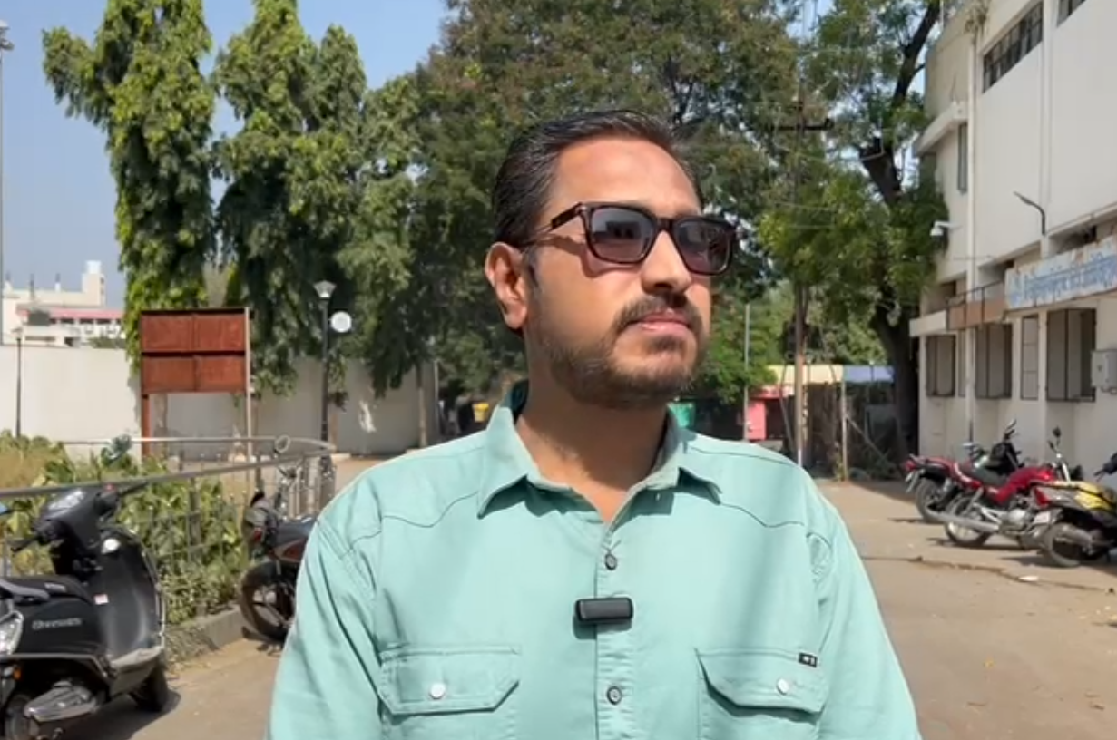 सोलापूर विमानतळात नोकरी… सावधान : पहा हा व्हिडिओ
