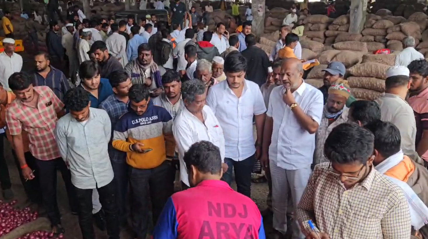 सोलापूर कांदा बाजार: आजचे भाव 4000 ते 5500